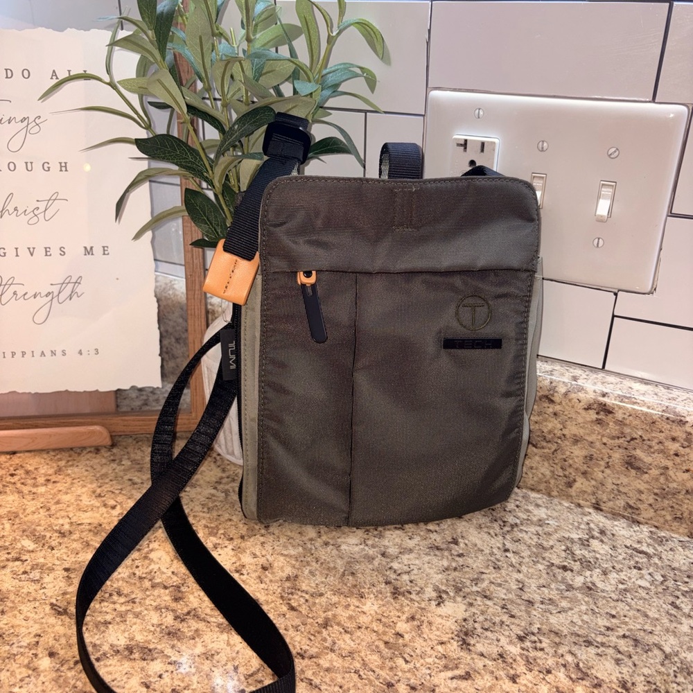 Tumi Gray Messenger Bag - Picture 2 of 9